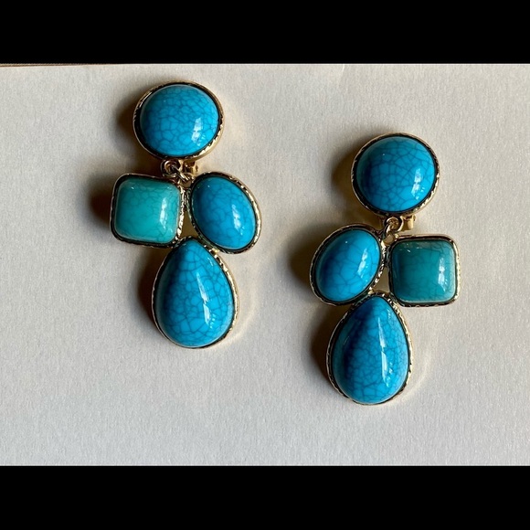 Jewelry - 🌟Gold Tone Clip Faux Turquoise Earrings🌟
